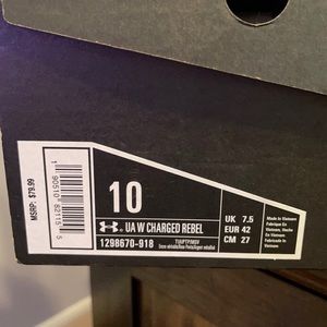 Under Armour women’s sneakers, never worn.